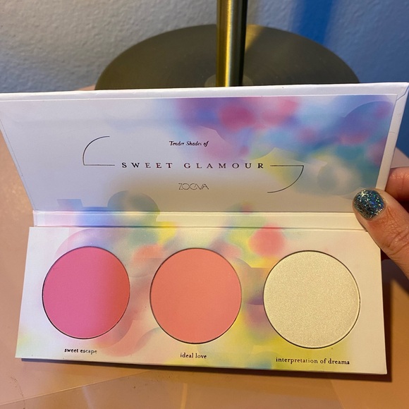 Zoova blush and highlight palette - Picture 2 of 3